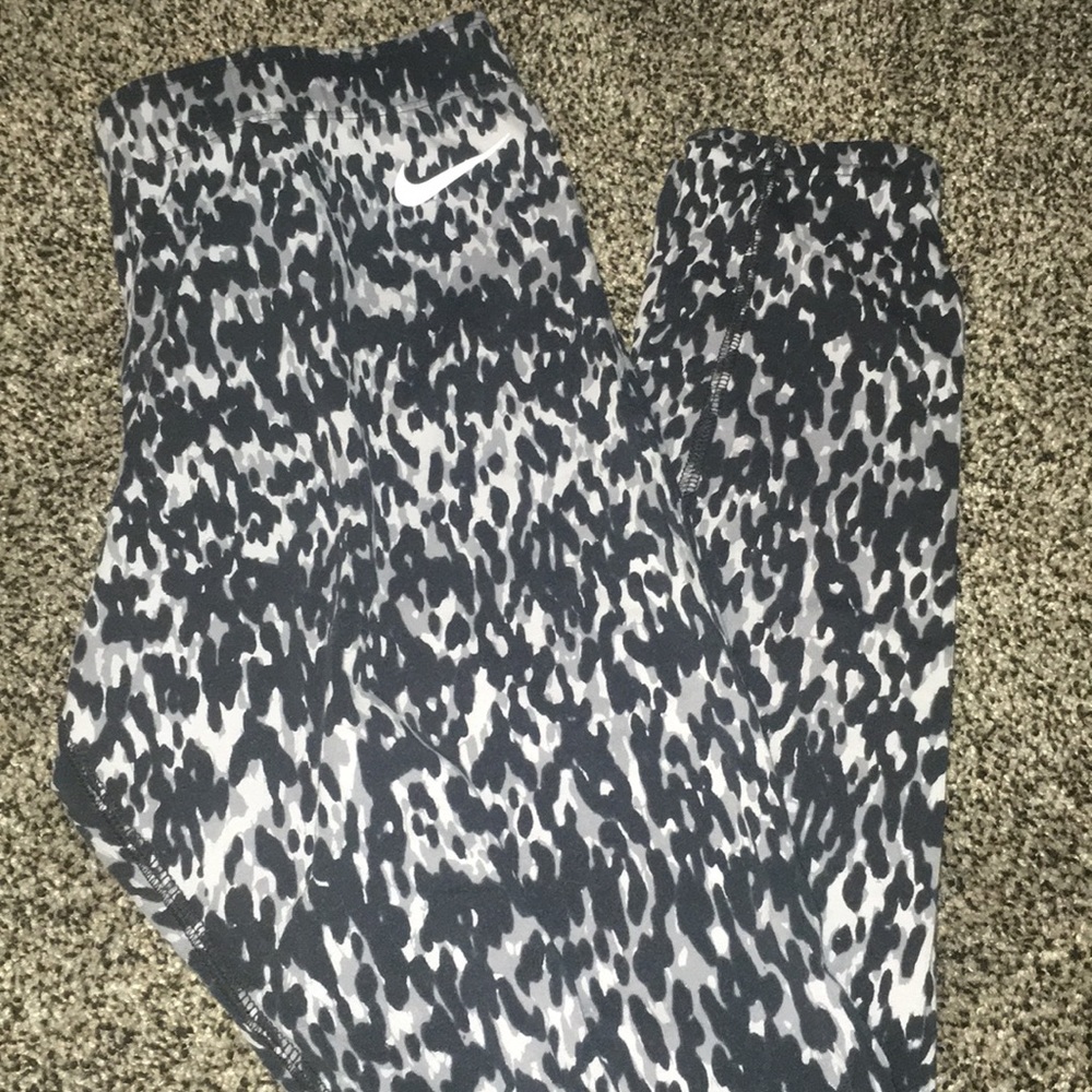 Nike leggings